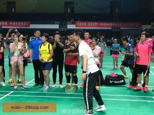 蔡赟中距离跳投命中，无球掩护与急停节奏浑然一体